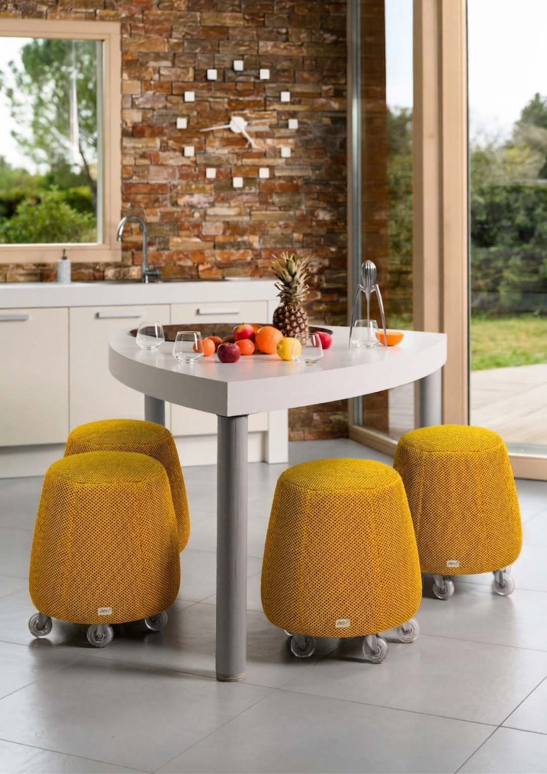 Tabouret ergonomique en résille épaisse - Jaune safran